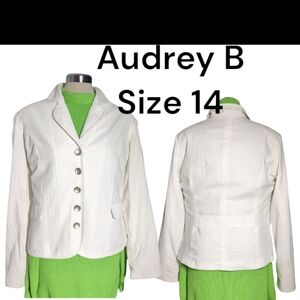 *New* Audrey B Luxury Ivory Single Breasted with Shoulders Pad Size 14